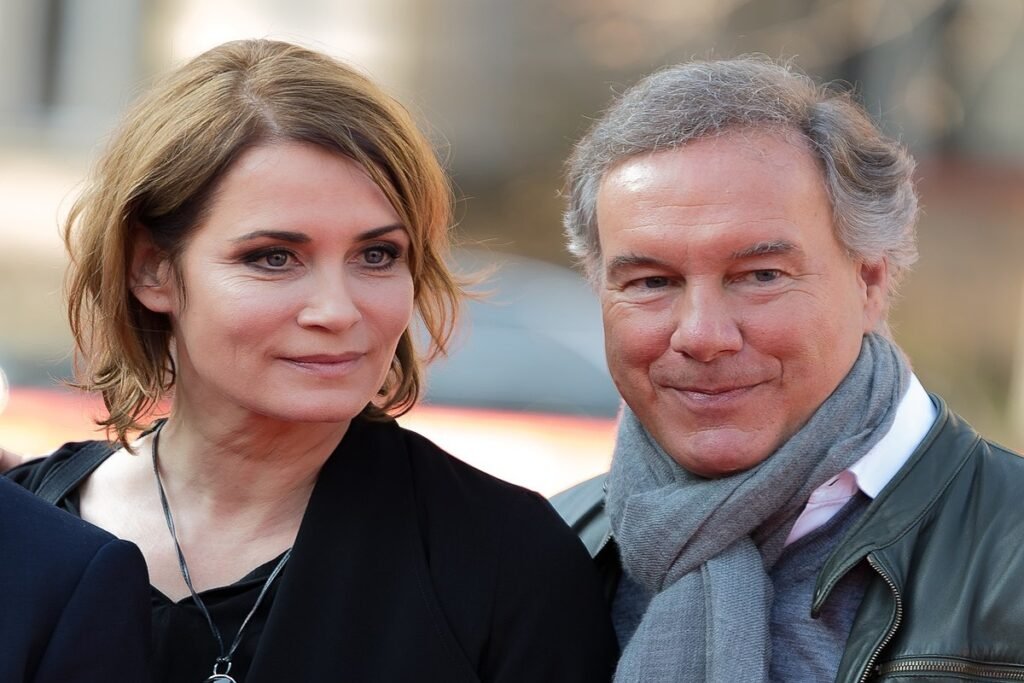 Wie is de vrouw van Nico Hofmann? Alles over zijn privéleven en inspiratiebron De vrouw van Nico Hofmann